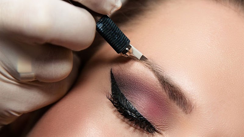 میکروبلیدینگ ابرو