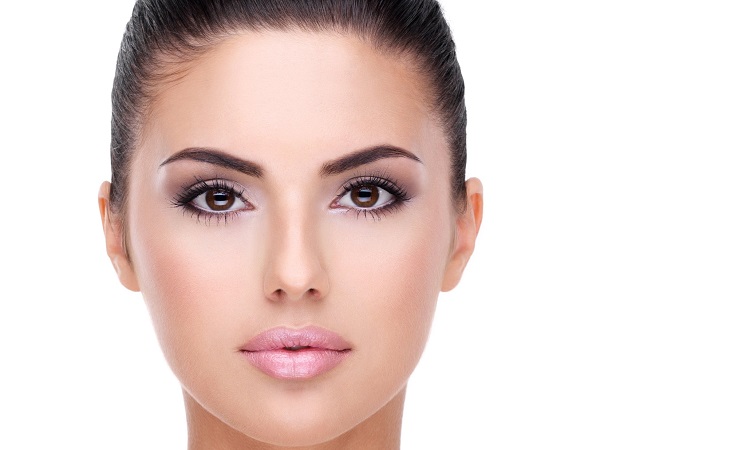 بهترین مطب زیبایی اصفهان اقدامات قبل و مراقبت های بعد از میکروپیگمنتیشن لب