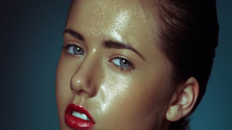 پوست چرب-علائم و نشانه‌ها و علت آن | بهترین مطب زیبایی اصفهان