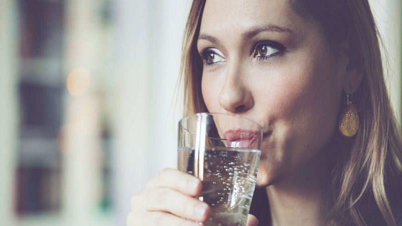 درمان کم آبی پوست-تشخیص و پیشگیری | بهترین مطب زیبایی اصفهان