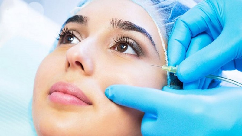 درمان کربوکسی تراپی چگونه انجام می‌شود؟| بهترین مطب زیبایی اصفهان