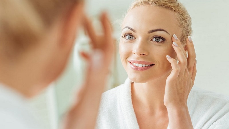 پیشگیری از بروز جوش سرسفید | بهترین مطب زیبایی اصفهان