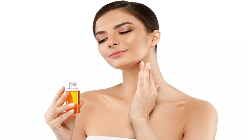 خواص روغن هسته انگور برای پوست | بهترین مطب زیبایی اصفهان