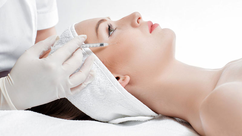 علل نامتقارن شدن صورت با تزریق فیلر چیست؟ | بهترین مطب زیبایی اصفهان