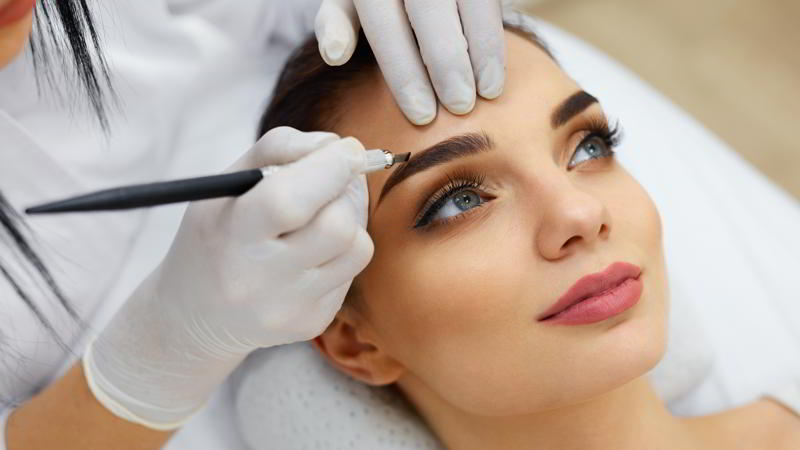 معرفی روش اصلاح ابرو با میکروبلیدینگ | بهترین مطب زیبایی اصفهان