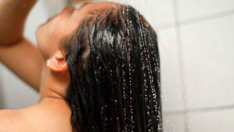 بررسی مزایا و چگونگی انجام فیلر مو | بهترین مطب زیبایی اصفهان