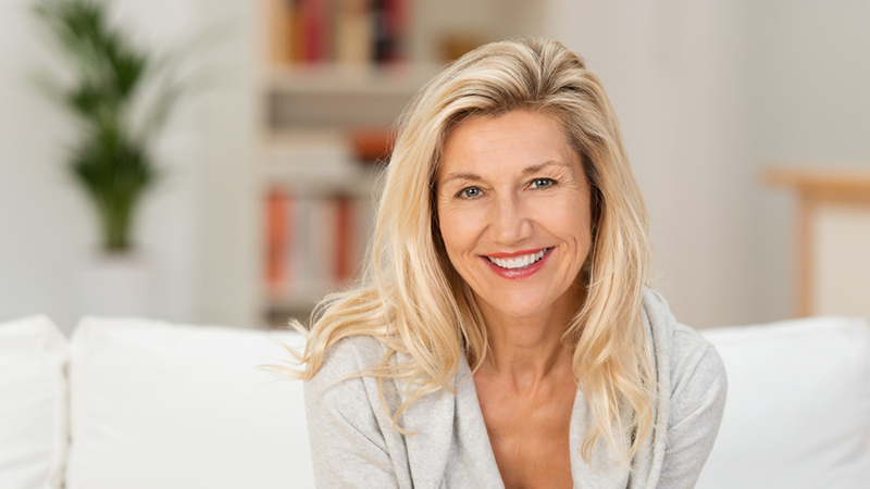 بهترین روتین پوستی برای بانوان میانسال | بهترین مطب زیبایی اصفهان