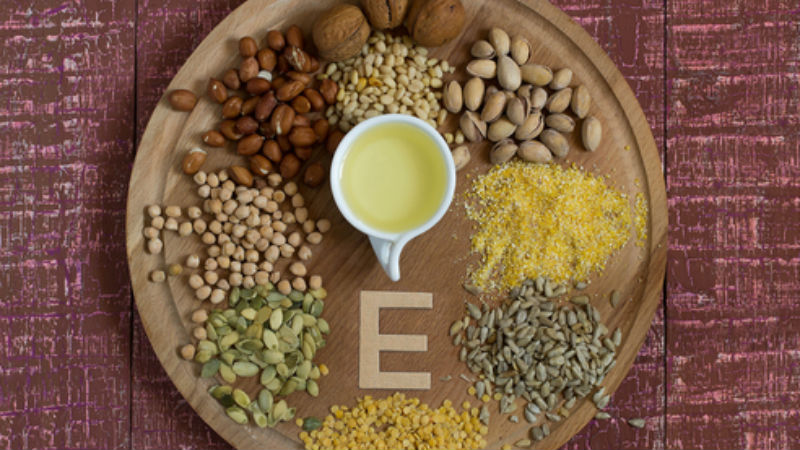 منابع و مصارف ویتامین E (توکوفرول‌ها) | بهترین مطب زیبایی اصفهان