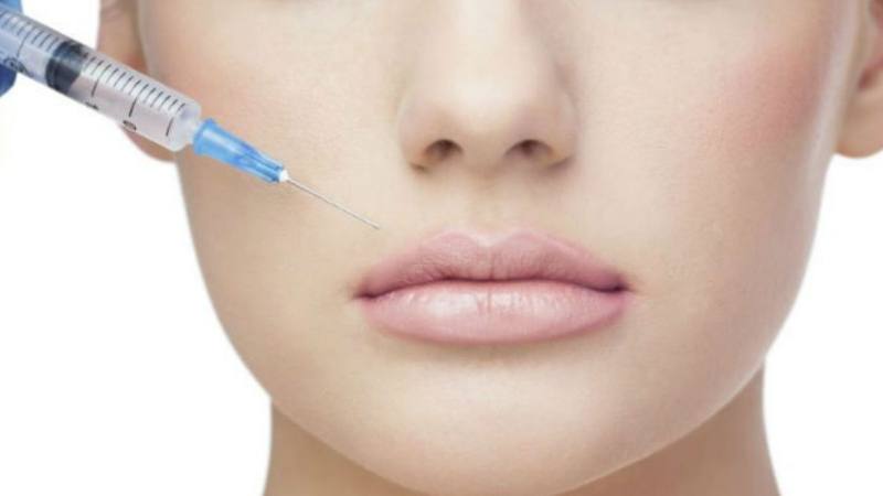 بررسی تزریق ژل لب روسی | بهترین مطب زیبایی اصفهان