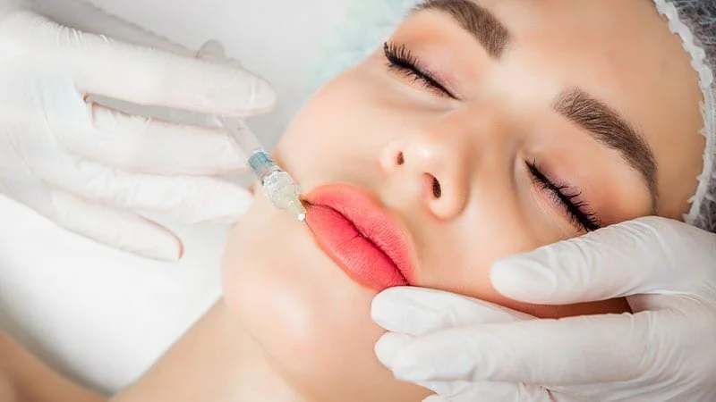 نکات مراقبتی بعد از تزریق فیلر لب | بهترین مطب زیبایی اصفهان