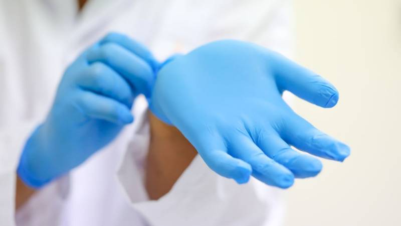 علائم و عوارض حساسیت به لاتکس | بهترین مطب زیبایی اصفهان