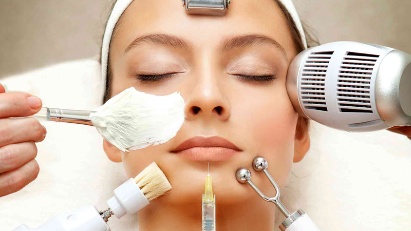 کاربرد ابزارهای پاکسازی پوست | بهترین مطب زیبایی اصفهان