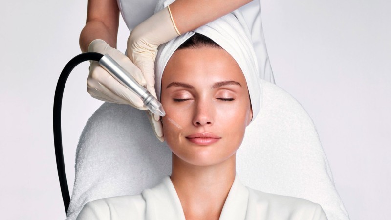 اثرات میکرودرم ابریژن بر پوست | بهترین مطب زیبایی اصفهان