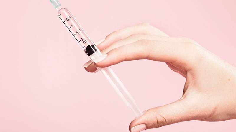 کاربرد و ماندگاری تزریق فیلرهای پوستی | تزریق ژل و بوتاکس اصفهان