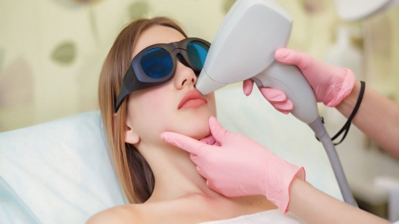 علت تیرگی پوست بعد از لیزر چیست؟ | بهترین مطب زیبایی اصفهان - تزریق ژل و بوتاکس اصفهان