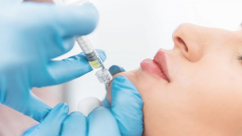 تزریق ژل چانه | بهترین مطب زیبایی اصفهان - تزریق ژل و بوتاکس اصفهان